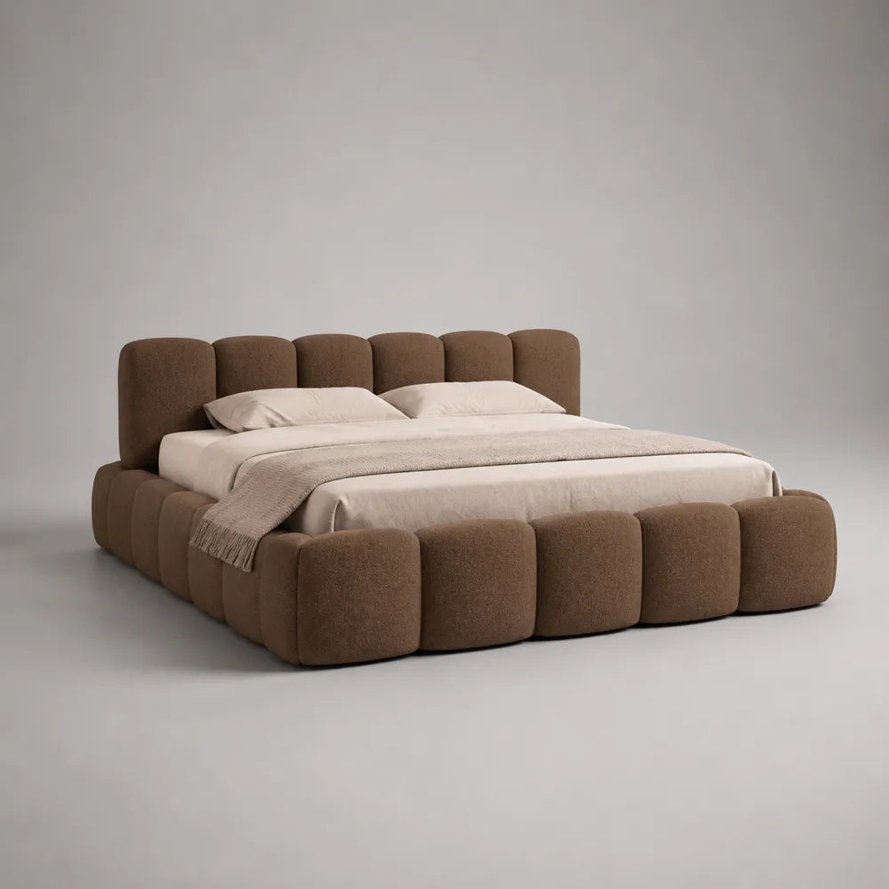 Lit double rembourré en tissu polyester marron 160 x 200 cm avec tête de lit et cadre capitonnés