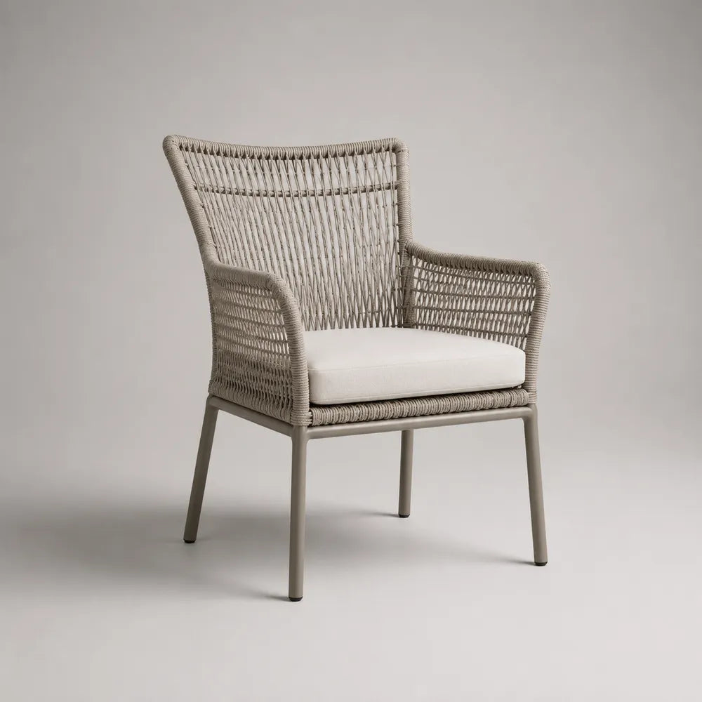 Fauteuil rembourré en corde polyester beige avec accoudoirs tressés structure en acier 75 x 80 x 90 cm